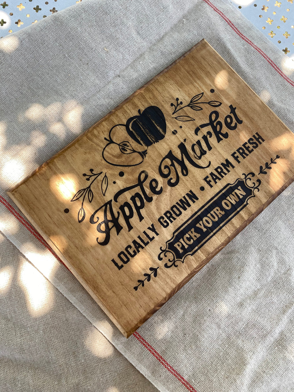 Panneau décoratif en bois « Apple Market »