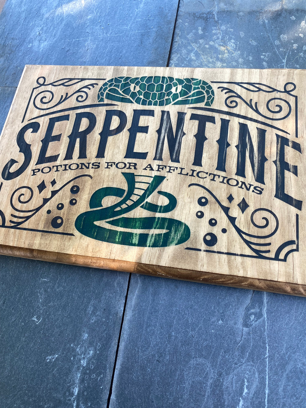 Panneau décoratif en bois « Serpentine »