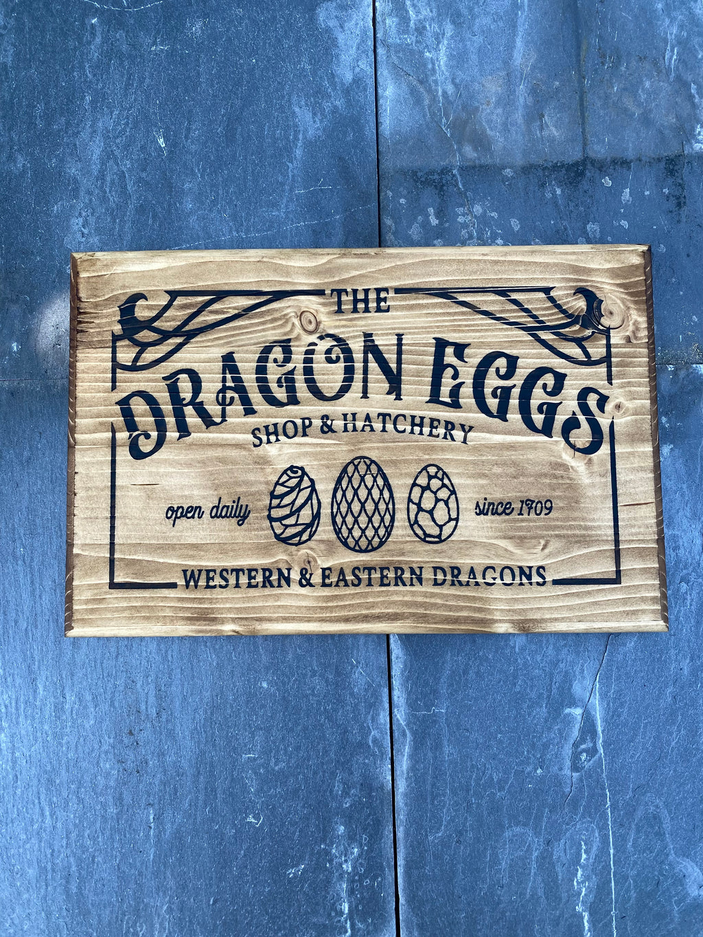Panneau décoratif en bois « Dragon Eggs »