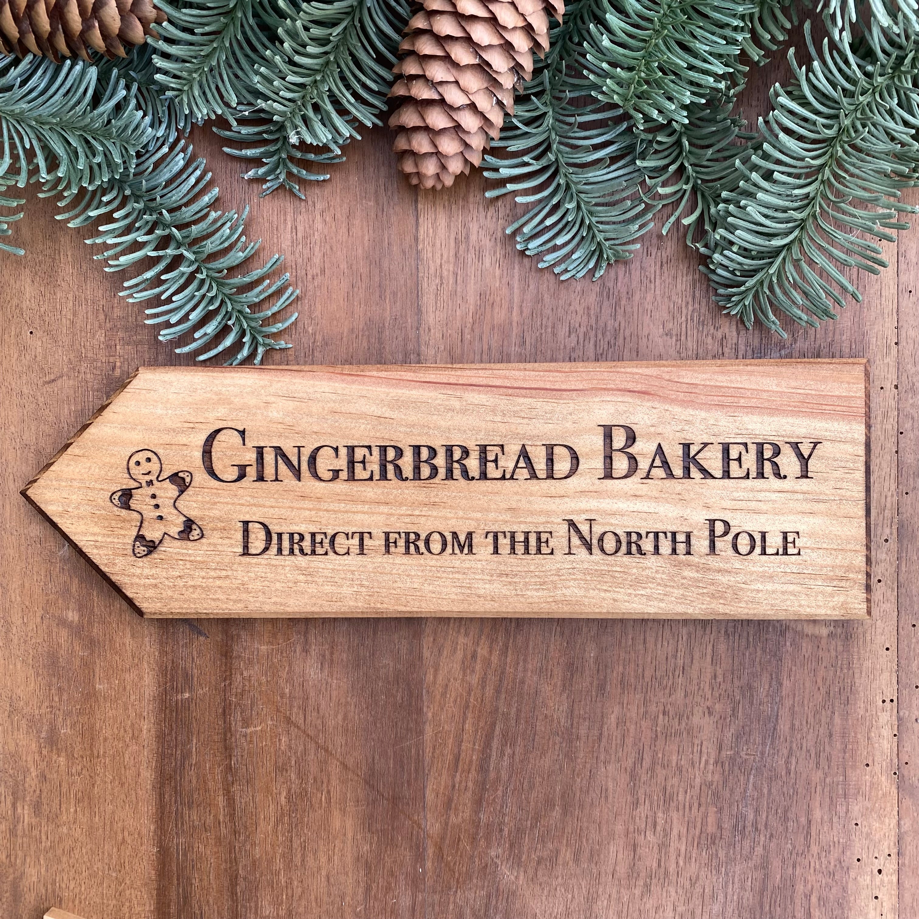 Panneaux directionnels en bois – esprit de Noël
