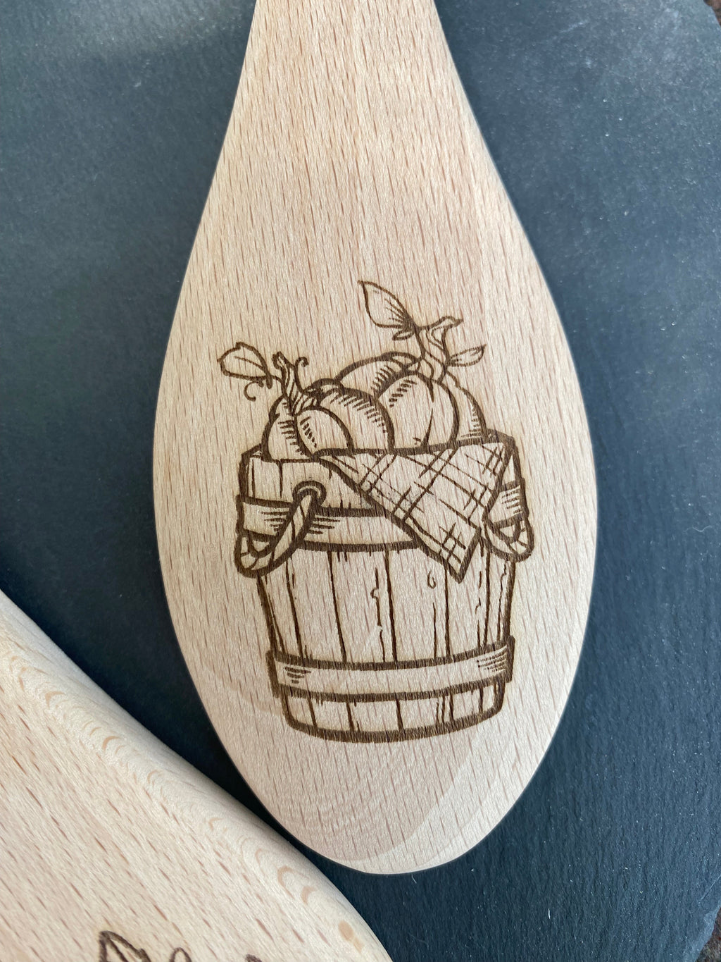 Cuillères de cuisine en bois gravées – Motifs Citrouilles
