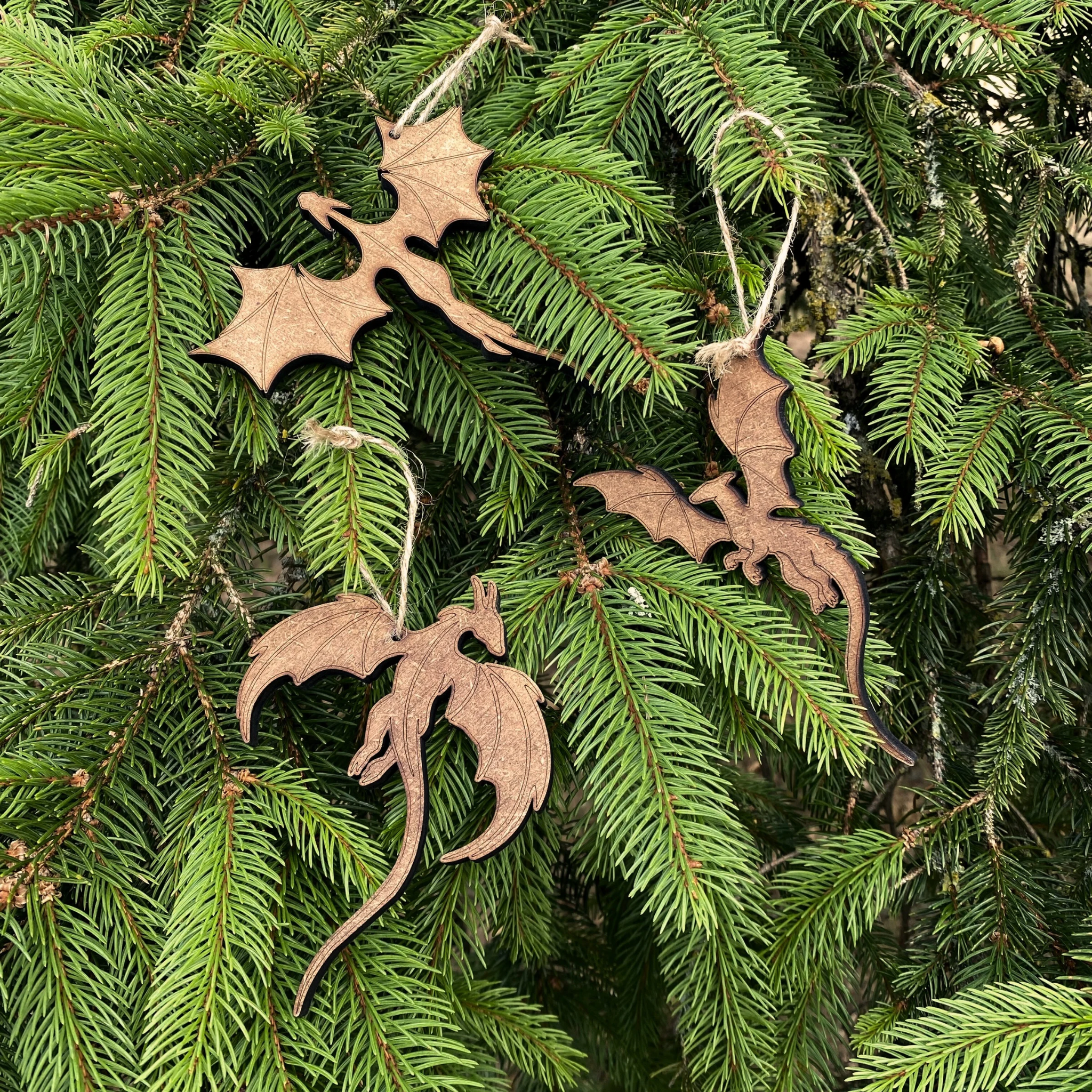 Suspensions dragons – Décoration fantasy pour bibliothèque ou sapin de Noël